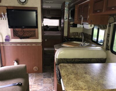 2012 Thor Motor Coach Freedom Elite